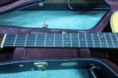 Martin 00-28 / Old Decal Logo・14F-Joint・Waverly Open Back Peg・Herringbone Binding・Diamond Inlay・Solid Sitka Spruce Top・Solid Indian Rosewood Side and Back【With Martin Hard Case】2019年_8