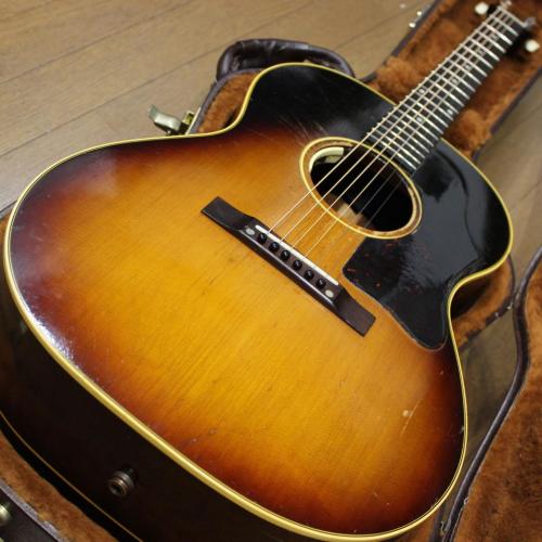 Gibson LG-2 ギブソン ヴィンテージ 1957年製 です