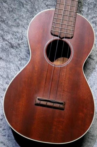 Martin 【USED】2012年製 2 Concert UKE 【コンサート】【USA製】【補修有りの為、お買い得品】【池袋店在庫品】