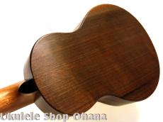 Akira Niihori Ukulele [Daizu] スモールコンサート サイドホール #06005 カーリー栃/アメリカンウォルナット_7