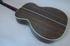 Collings OM2H / Solid Sitka Spruce Top・Solid Rosewood Side and Back・Original Waverly Peg・Herringbone Binding・Diamond Inlay・Lacquer finish・Tortoises Color Pick guard・Pre-war Scalloped Advanced X-pattern【With Ma_7