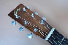 Collings OM2H / Solid Sitka Spruce Top・Solid Rosewood Side and Back・Original Waverly Peg・Herringbone Binding・Diamond Inlay・Lacquer finish・Tortoises Color Pick guard・Pre-war Scalloped Advanced X-pattern【With Ma_8