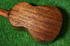 Uma ukulele UK-20SS BK Soprano_2