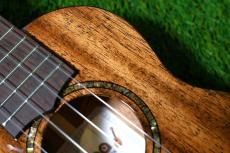 Uma ukulele UK-20SS BK Soprano_9