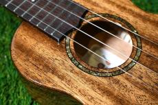 Uma ukulele UK-20SS BK Soprano_10