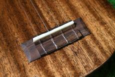 Uma ukulele UK-20SS BK Soprano_11