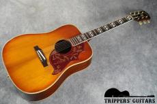 Gibson Hummingbird (1962-64) 良いルックスのハミングバード入荷しました!