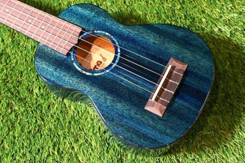 Uma ukulele UK-20SS BL Soprano