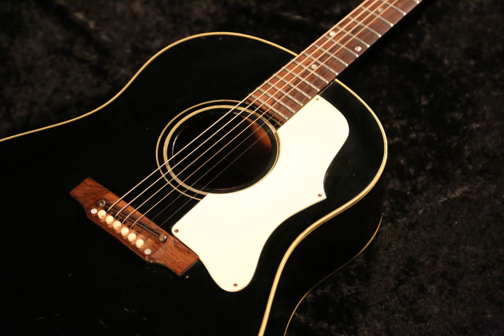 Gibsonj45 エボニーブラック Gibson】定番モデル「J-45 Standard」のエボニー・グロス仕様が
