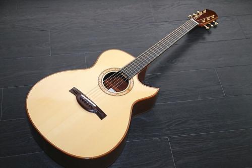KAMEOKA GUITAR　亀岡 OM-51 Cutaway German Spruce Top