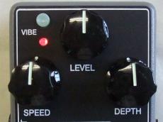 MXR  UNI-VIBE  M-M68_5