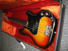 Fender 1977 Precision Bass Fletless SB_2
