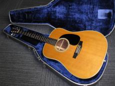 Martin 1972 D-28 W/Blue case