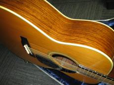 Martin 1975　000-28 W/Blue-case_4