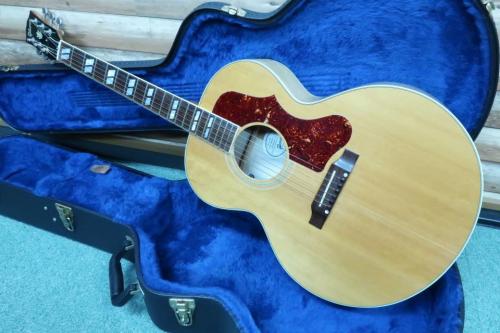 Gibson J-185 NA / Natural Finish・Grover Peg・Double Parallelograms Inlays・Solid Sitka Spruce・Solid Flame Maple Side and Back ・Large Tortoiseshell  Pick guard・With Original Pickup【With Original Hard Case】  200