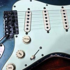 Fender Fender Stratocaster 1965 Lake Placid Blue Finish カスタムカラーレイク・プラシッド・ブルーです。_2