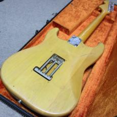 Fender Stratocaster with synchronized toremolo ラージヘッド 1968年製です。_5
