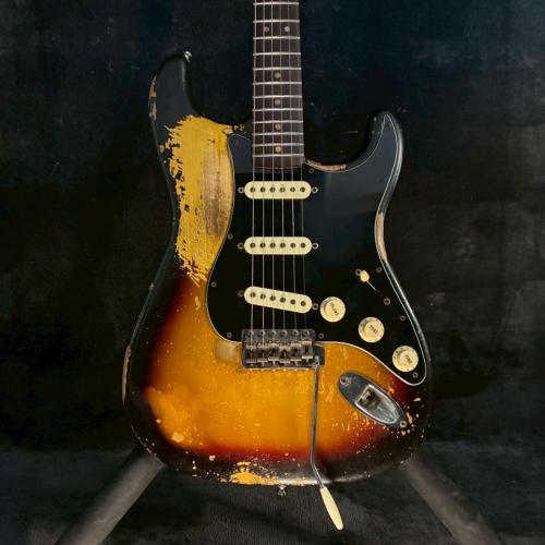 Fender 1964 Stratocaster Sunburst 『2APR 64B』
