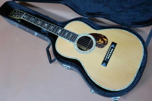 Tokai M.Suyama(巣山正弘) 00-45 Pre-WarType Custom / Solid Premium Spruce Top・Solid Premium Jacaranda Side and Back・Torch Inlay・ Solid Abalone Trim・Hexagons Inlay・Inlay・本鼈甲 Pick guard 【With Hard Case】  1999年製