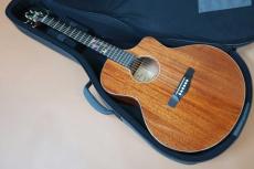 　NATASHA JC-3 / Solid Mahogany Top・Solid Mahogany Side and Back・Mahogany 5P-Neck・Ebony Fingerboard and Bridge・Head and Fingerboard Grapes Inlay 【With Original Gig Case】 2023年製