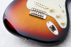 Fender American Vintage II 1961 Stratocaster 3Tone Sunburst 【3.57kg】【V2562918】_3