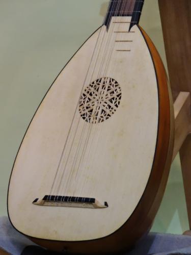 山下 暁彦【Yamashita Akihiko】 7コース ルネッサンス・リュート【Renaissance Lute】