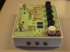 Electro-Harmonix Ravish Sitar_4
