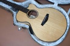 Crews Maniac Sound ES-1500C Premium Limited (Jacaranda) / Venetian Cutaway・Bear Claw Sitka Spruce Top・Birds Eyes Maple Side and Jacaranda Back・Crews RA-02 Pick up【With Original Hard Case】2018年製_2