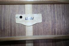 YAMAHA LL-10J / Abalone Trim & Rosette・Solid Spruce Top・New Jacaranda Side and Back・Macassar Ebony Fingerboard and Bridge・Mahogany Neck・Black Pick guard【With Yamaha Hard Case】2001年製_16