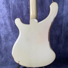 Rickenbacker 4001 Tuxedo_5