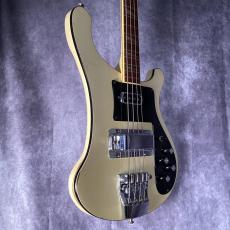 Rickenbacker 4001 Tuxedo_9