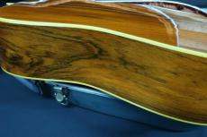 Martin D-28 Custom Brazilian /  Inlay Logo・Diamond Inlay・Herringbone Binding・Solid AA Sitka Spruce Top・Solid Brazilian Rosewood Side and Back・Ebony Fingerboard and Bridge・Long Saddle 【With Marin Blue Case】19_4