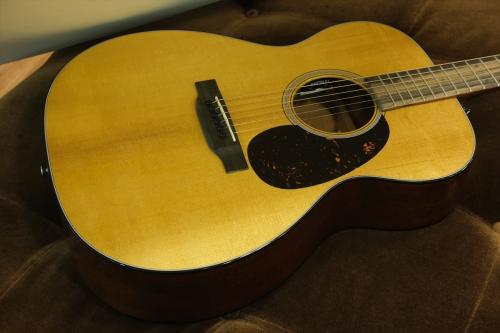 Martin 000E RETRO PLUS MAHOGANY 【オール単板】【18スタイル】