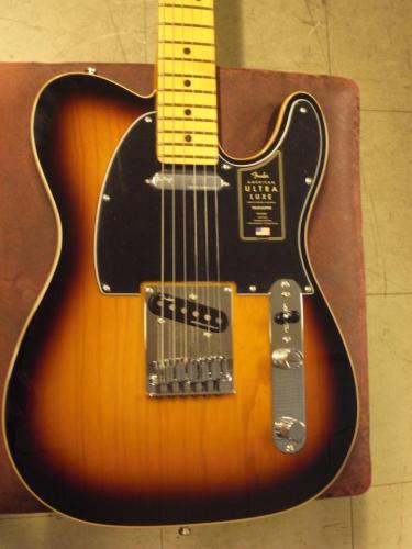 Fender American Ultra Luxe Telecaster 2-Color Sunburst (2024)