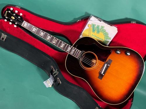 Gibson J-160E