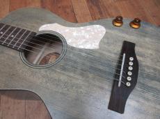 Art & Lutherie Roudhouse denim blue Q-Discrete_2