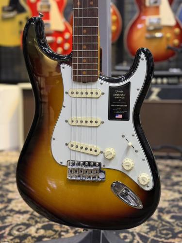 Fender American Vintage II 1961 Stratocaster 3-Color Sunburst【フェンダー】