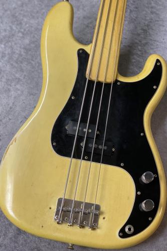 Fender 1976 Precision Bass Fretless - Olympic White -【約4.80kg】