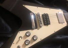 Gibson USA / Flying V 67_3
