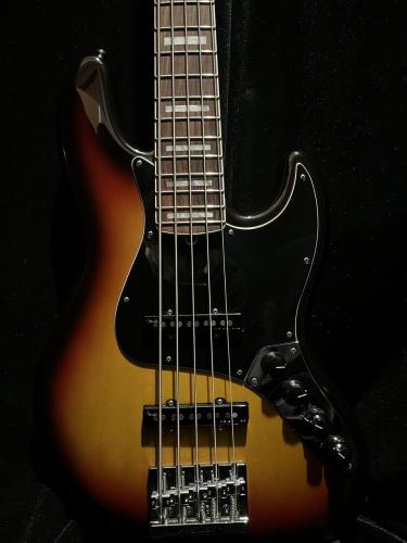 Fender American Ultra Jazz Bass V
