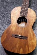 Martin T1K Uke #39111 【テナー】【ハワイアンコア単板】【個性派杢目】【池袋在庫品】