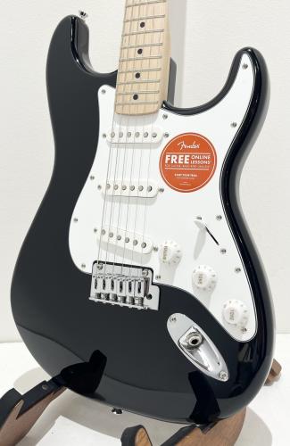 Squier Affinity Series Stratocaster,Maple Fingerboard / Black