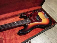 Fender 1966 Precision Bass Sunburst_9