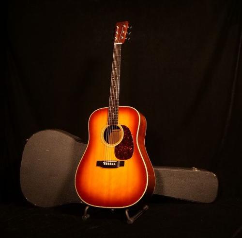 Martin HD-28 Employee Model Ambertone(Shade Top)【世界で1本のエンプロイモデル 戦前仕様の先駆けとなった貴重なモデルです! 明瞭なクリアな美しい音色を堪能いただけます! 】解説試奏動画御覧ください。