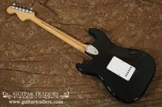 Fender 1975 Stratocaster "Original Black Finish"_2