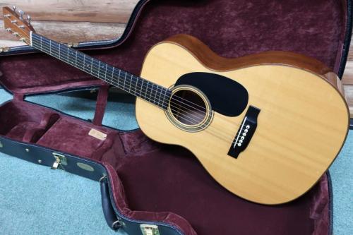 Martin Custom Shop CTM 000-28 Madagascar / Original peg・Solid Swiss Moon Spruce Top・Solid Madagascar Rosewood Side and Back・Adirondack Spruce Bracing【With Original Case】2013年製