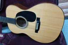 Martin Custom Shop CTM 000-28 Madagascar / Original peg・Solid Swiss Moon Spruce Top・Solid Madagascar Rosewood Side and Back・Adirondack Spruce Bracing【With Original Case】2013年製_2