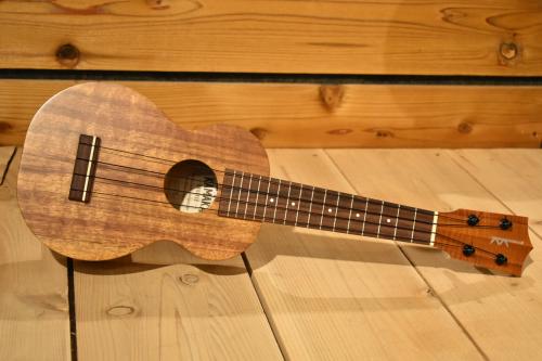 Kamaka HF-1 #240996【輝くハワイアンコアボディ】