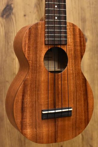 Kamaka HF-1 #241077【木目のコントラストが美しい個体】