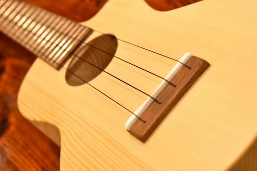QUIAM Through Neck Concert #2411TNC01【14フレットジョイント】